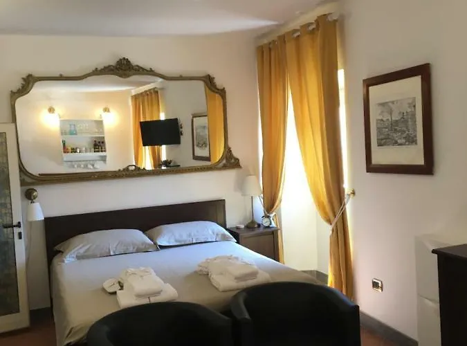 M9 Pantheon Attic 10 Roma