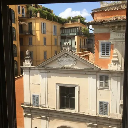 M9 Pantheon Attic 10 דירה