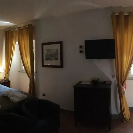 M9 Pantheon Attic 10 דירה רומא