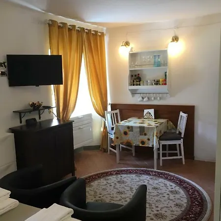 Apartment M9 Pantheon Attic 10 *