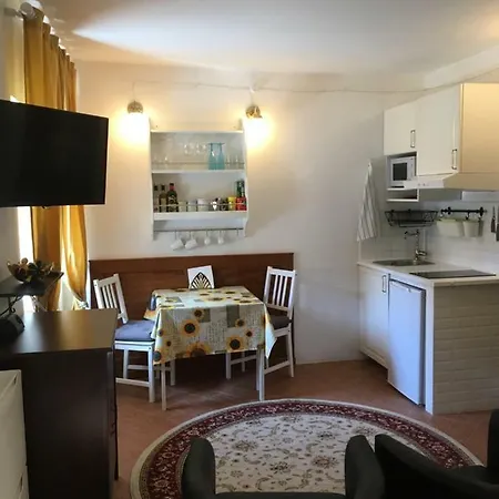M9 Pantheon Attic 10 Apartment
